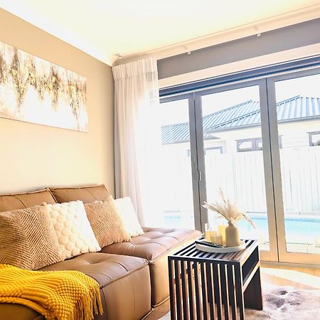 Summer Holiday 4 Bedrooms House In Hamilton With Pool And Spa ภายนอก รูปภาพ