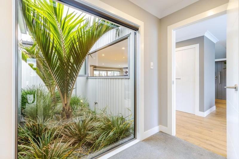 Summer Holiday 4 Bedrooms House In Hamilton With Pool And Spa ภายนอก รูปภาพ