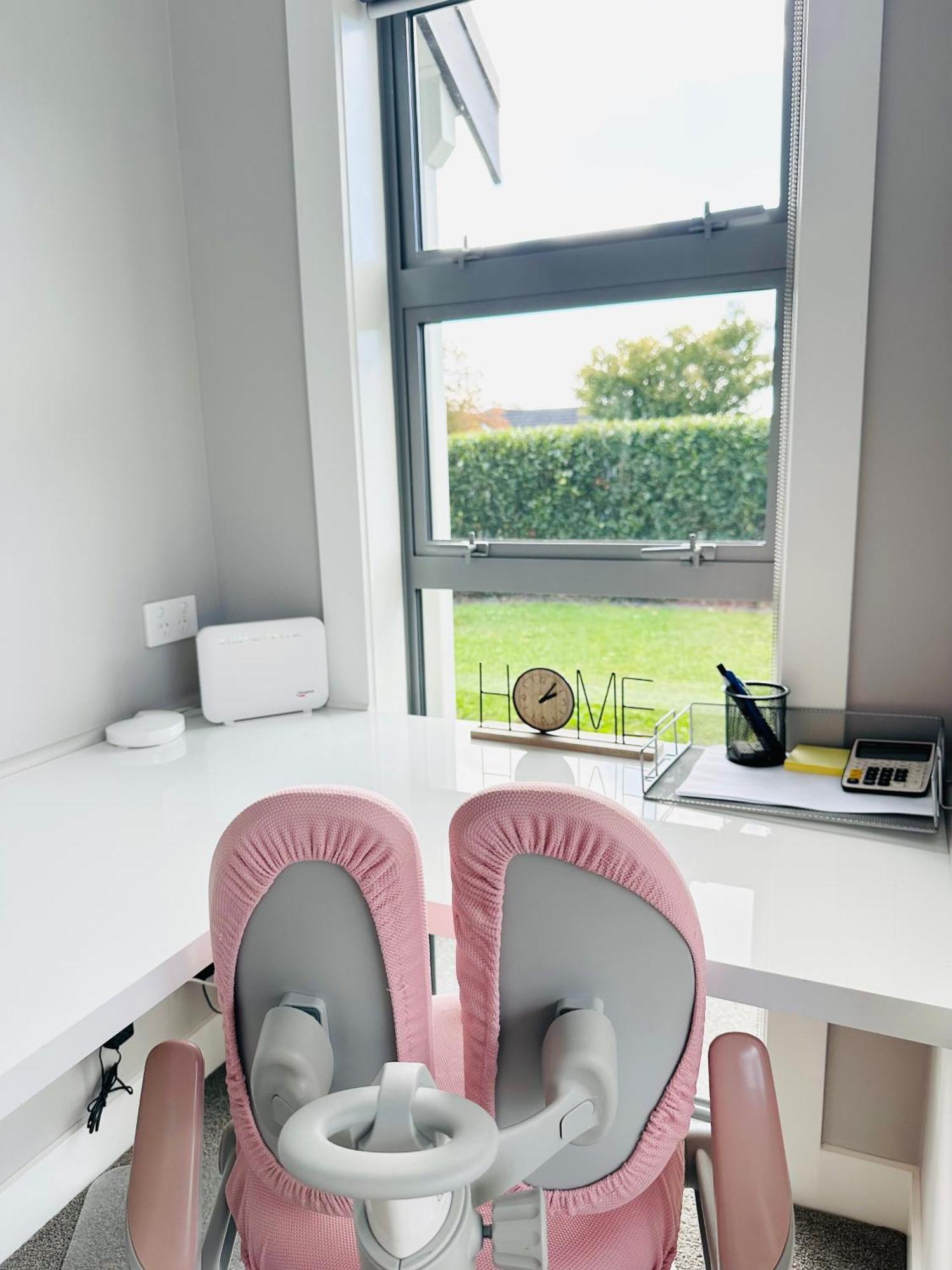 Summer Holiday 4 Bedrooms House In Hamilton With Pool And Spa ภายนอก รูปภาพ