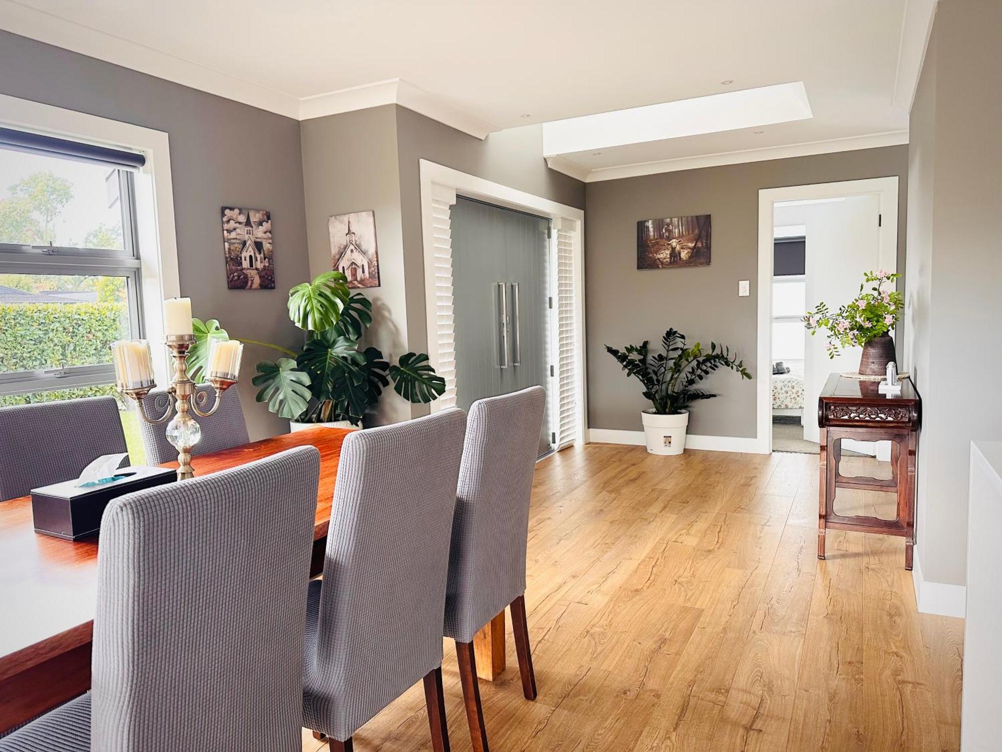 Summer Holiday 4 Bedrooms House In Hamilton With Pool And Spa ภายนอก รูปภาพ