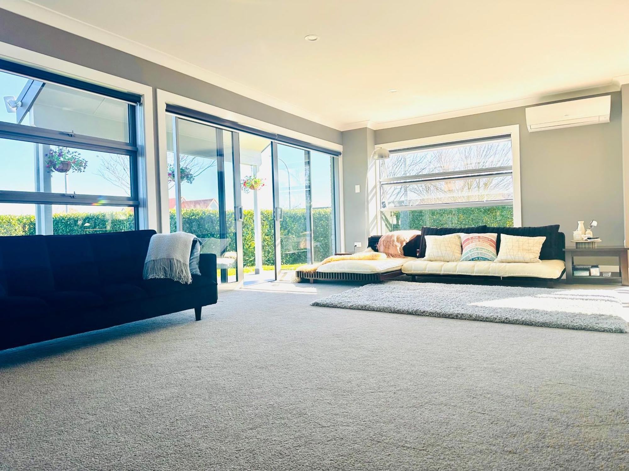Summer Holiday 4 Bedrooms House In Hamilton With Pool And Spa ภายนอก รูปภาพ